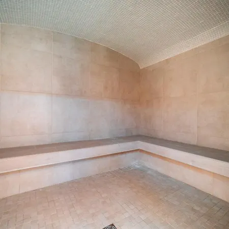 Casa Latifa Feriehus *